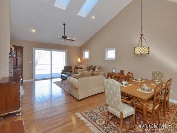 Property image 3 at 137 Charlestown Drive, Hendersonville, NC 28792