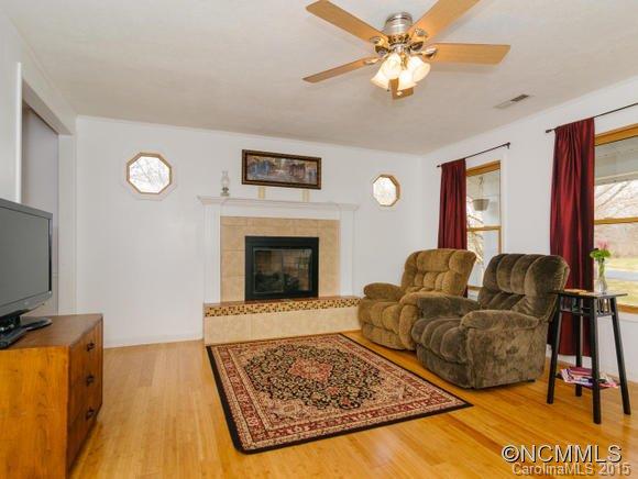 Property image 4 at 10 Stoney Nob, Hendersonville, NC 28792