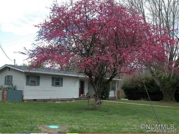 Property image 2 at 2 Sunset Drive, Swannanoa, NC 28778