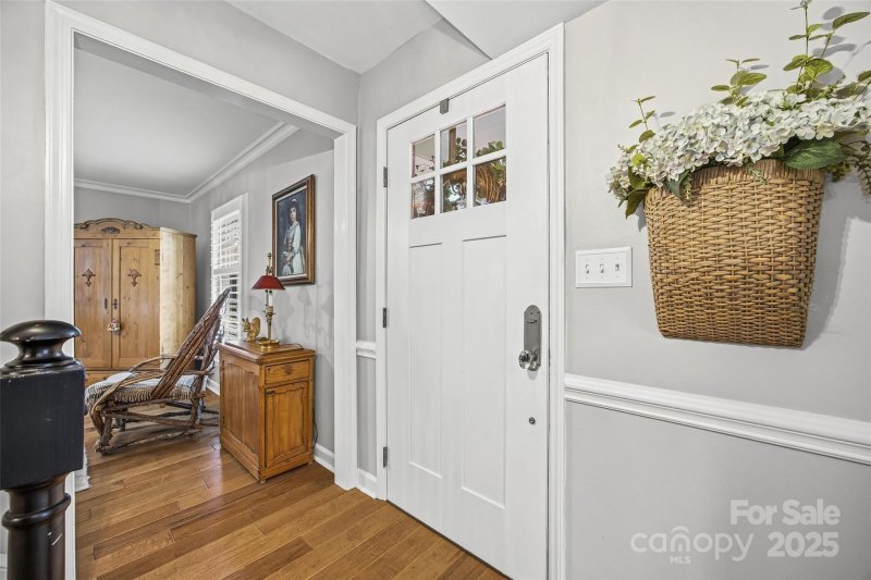 Property image 3 at 2003 E Barden Road, Charlotte, NC 28226