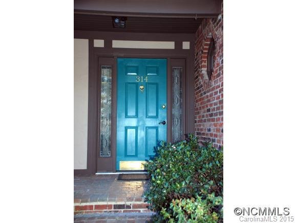 Property image 3 at 314 Winding Way Lane, Hendersonville, NC 28792