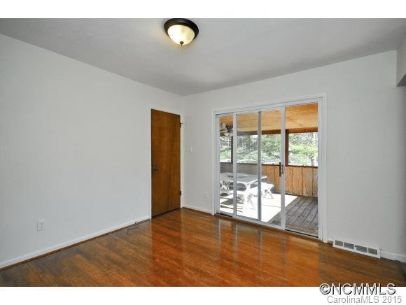 Property image 4 at 28 Brookcliff Drive, Asheville, NC 28804