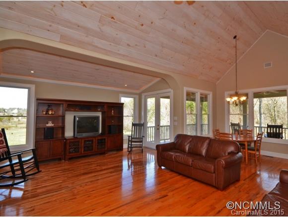 Property image 4 at 59 Mountain Lake Drive, Hendersonville, NC 28739