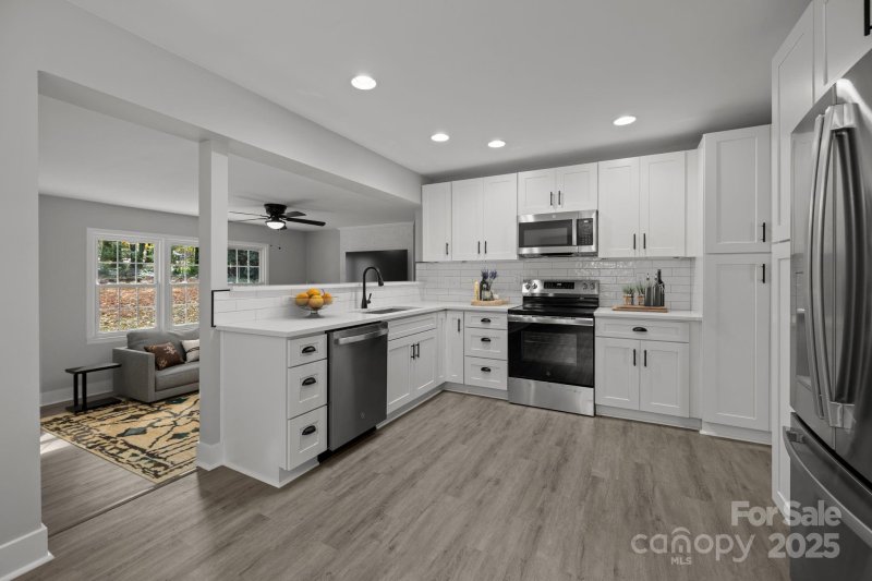 Property image 3 of 2314 Knickerbocker Drive in East Forest, Charlotte, NC 28212