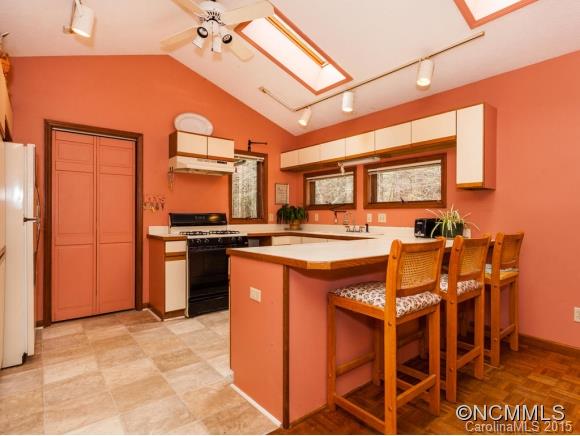 Property image 5 at 213 Deerpath Lane, Hendersonville, NC 28739