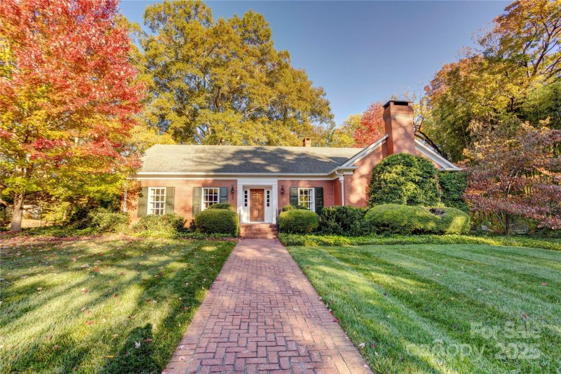 Property image 2 of 87 Edgewood Avenue in Historic District, Concord, NC 28025