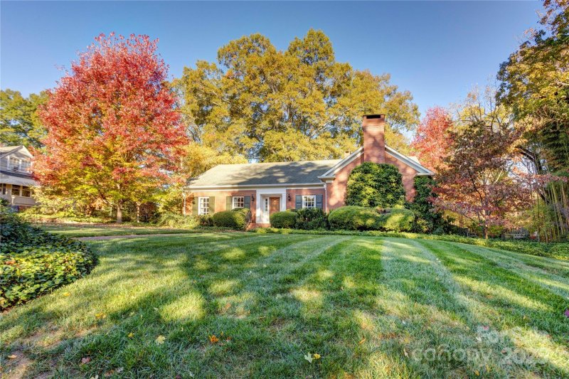 Property image 3 of 87 Edgewood Avenue in Historic District, Concord, NC 28025