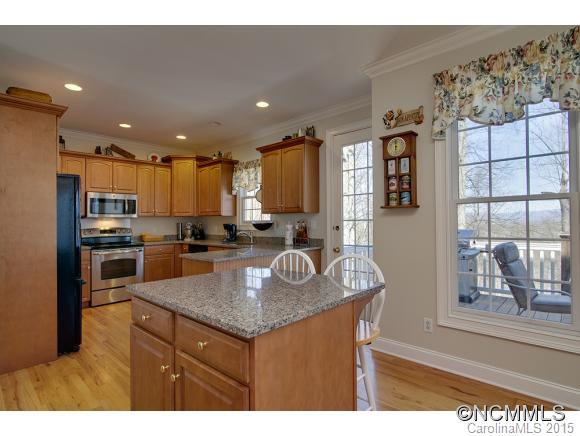 Property image 5 at 203 Summershade Court, Asheville, NC 28806