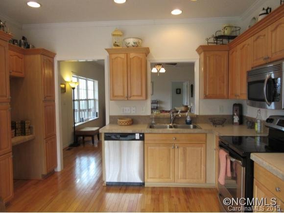 Property image 3 at 812 Safari Drive, Sylva, NC 28779