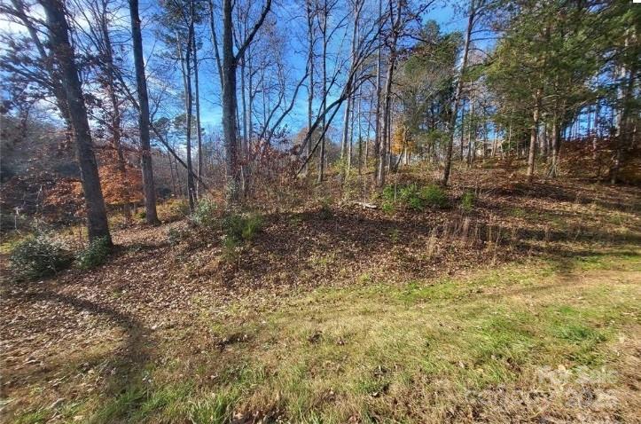 Property image 4 of 148 Broken Arrow Drive in Buffalo Shoals Natl Golf Club, Statesville, NC 28667