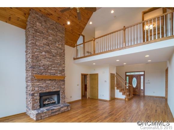 Property image 2 at 303 Pinnacle Dr, Black Mountain, NC 28711