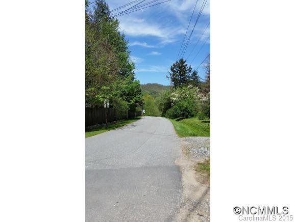 Property image 2 at 108 Arco Road, Asheville, NC 28805