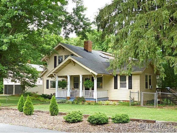 Property image 3 at 108 Arco Road, Asheville, NC 28805