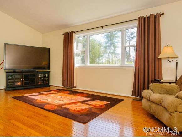 Property image 5 at 17 Eagle Drive, Hendersonville, NC 28792