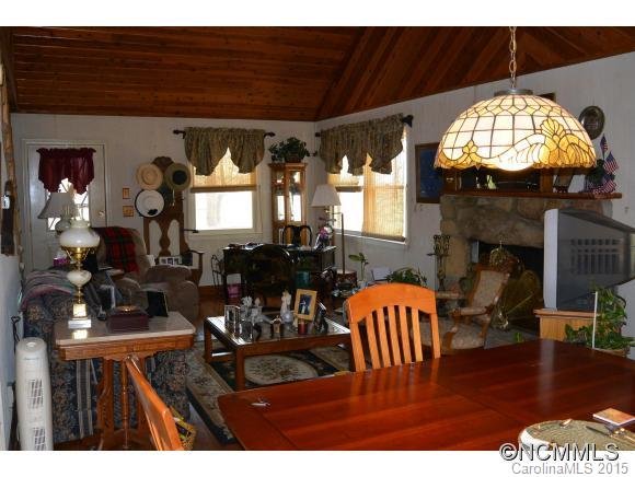 Property image 4 at 21 Cardinal Court, Hendersonville, NC 28739