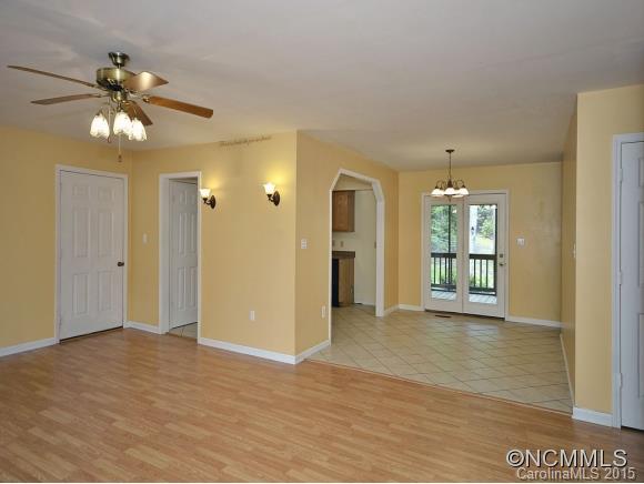 Property image 5 at 332 Winding Way Lane, Hendersonville, NC 28792