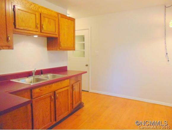 Property image 5 at 9 Kentucky Drive, Asheville, NC 28806