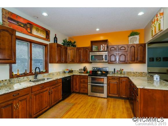 Property image 5 at 125 Stonecrest Drive, Asheville, NC 28803