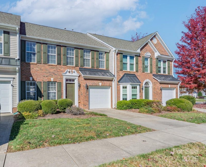 115 Autumn Falls Drive