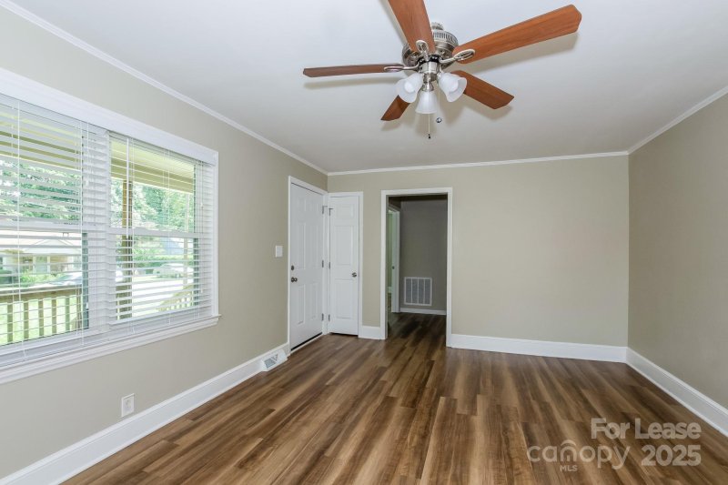 Property image 4 of 604 Robertson Avenue in Parkview, Charlotte, NC 28208