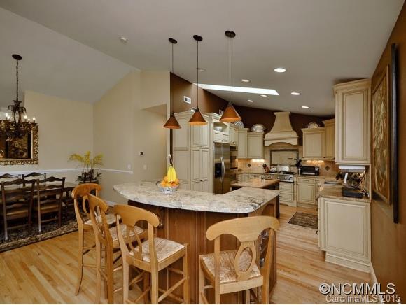 Property image 4 at 5 Hawk View Drive, Asheville, NC 28804