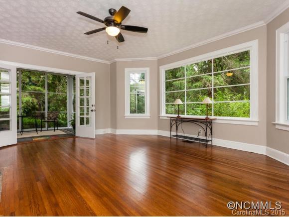 Property image 3 at 1905 Laurel Park Hwy, Hendersonville, NC 28739