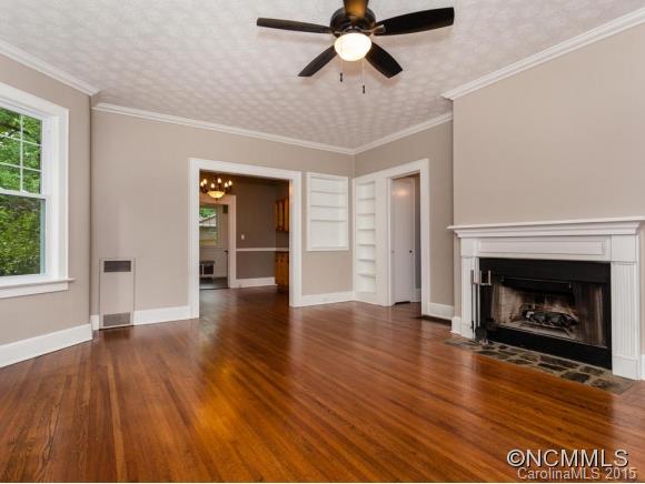 Property image 4 at 1905 Laurel Park Hwy, Hendersonville, NC 28739