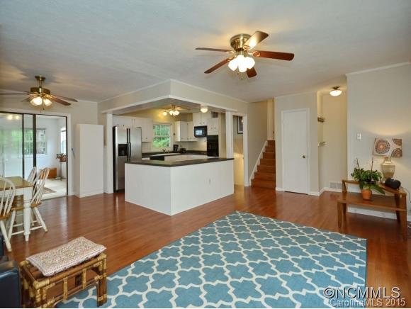 Property image 2 at 8 Brookcliff Drive, Asheville, NC 28804