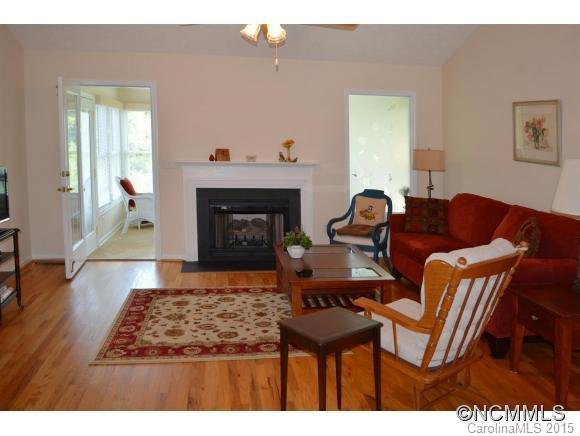 Property image 4 at 30 North Woodridge View Ct, Hendersonville, NC 28791