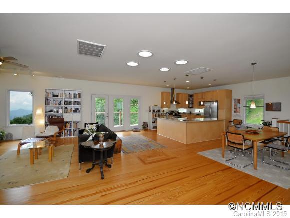 Property image 4 at 22 Mount Soma Blvd, Clyde, NC 28721