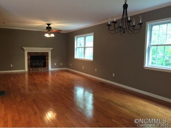 Property image 3 at 4 Fernbrook Place, Asheville, NC 28804