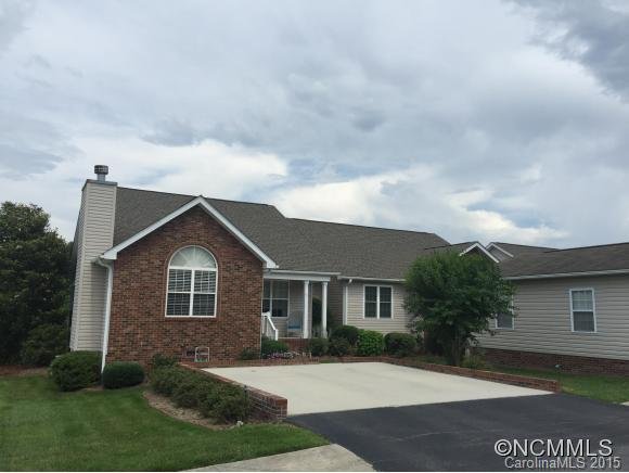 Property image 2 at 17 S Woodridge View Court, Hendersonville, NC 28791