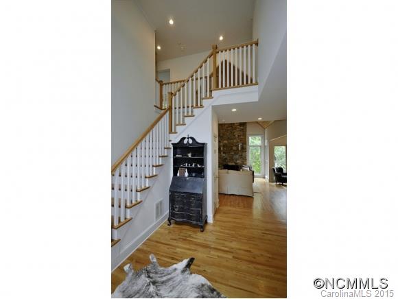 Property image 4 at 128 Hawk Ridge, Asheville, NC 28804