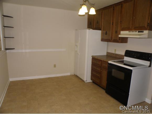 Property image 4 at 99 Wicklow Dr, Asheville, NC 28806