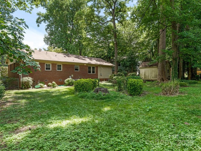 Property image 5 of 4208 Somerdale Lane in Windsor Park, Charlotte, NC 28205