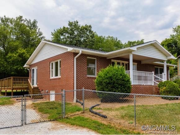 Property image 2 at 15 Spring Lake Drive, Fletcher, NC 28732