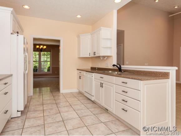 Property image 4 at 312 Sweetbriar, Hendersonville, NC 28739