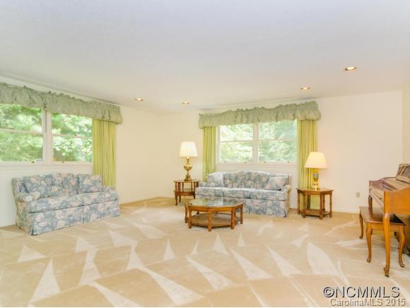 Property image 3 at 100 Drayton Circle, Flat Rock, NC 28731