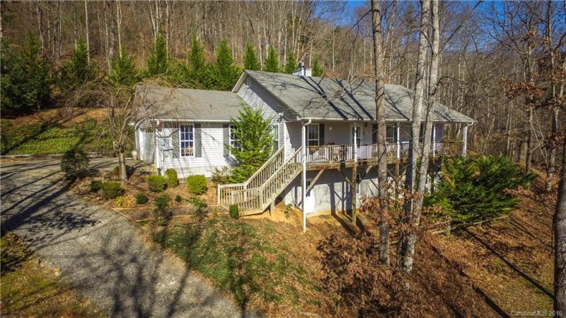 Property image 2 at 214 Cobblestone Drive, Waynesville, NC 28786