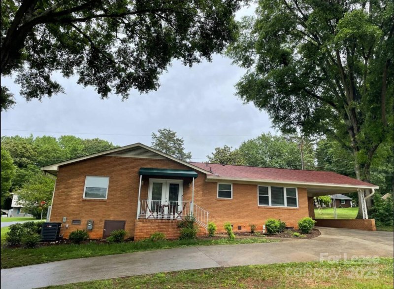 Property image 2 of 113 Forest Drive in Hall Park, Belmont, NC 28012