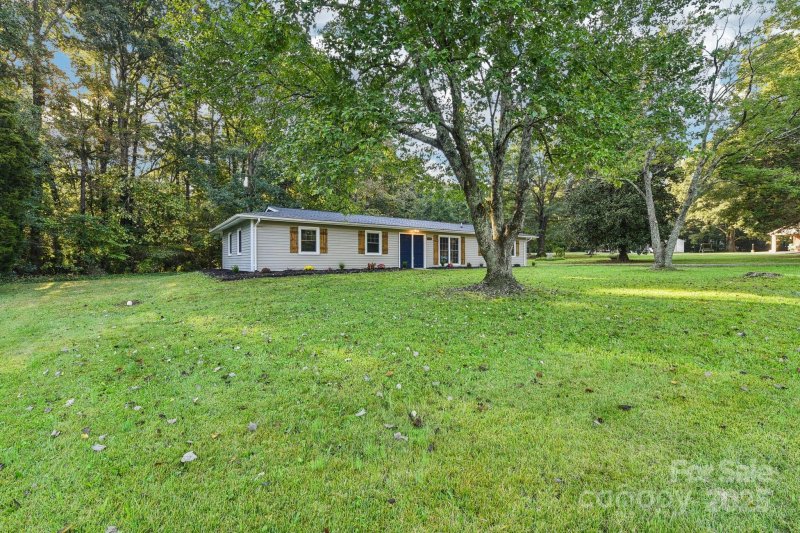 Property image 3 of 6622 Brushwood Drive in Ridgeview, Charlotte, NC 28262