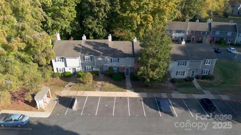 Property image 2 of 6022 Heath Valley Road in Heathstead, Charlotte, NC 28210