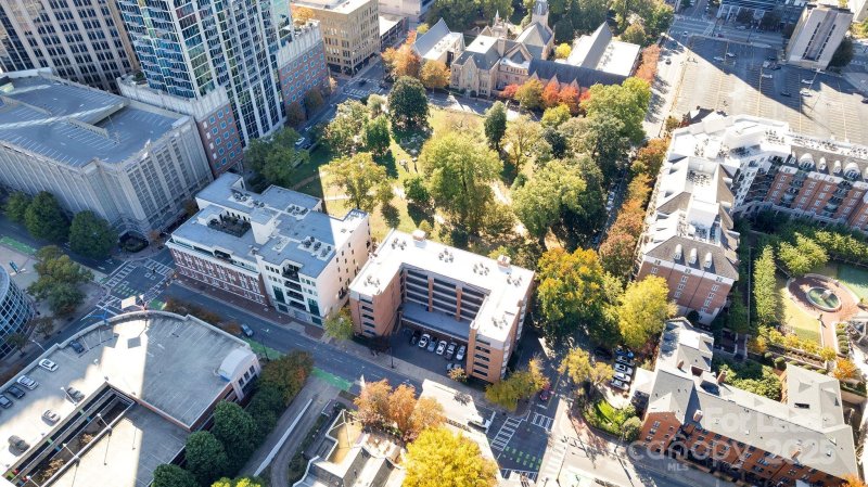 Property image 5 of 224 N Poplar Street in Churchill, Charlotte, NC 28202