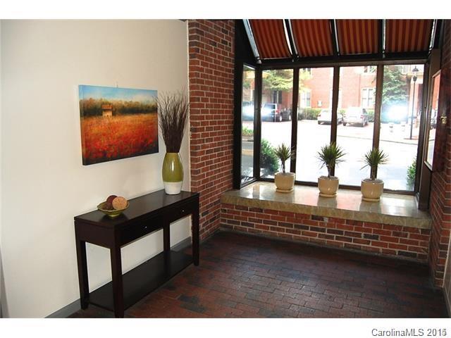 Property image 3 at 224 N Poplar Street, Charlotte, NC 28202