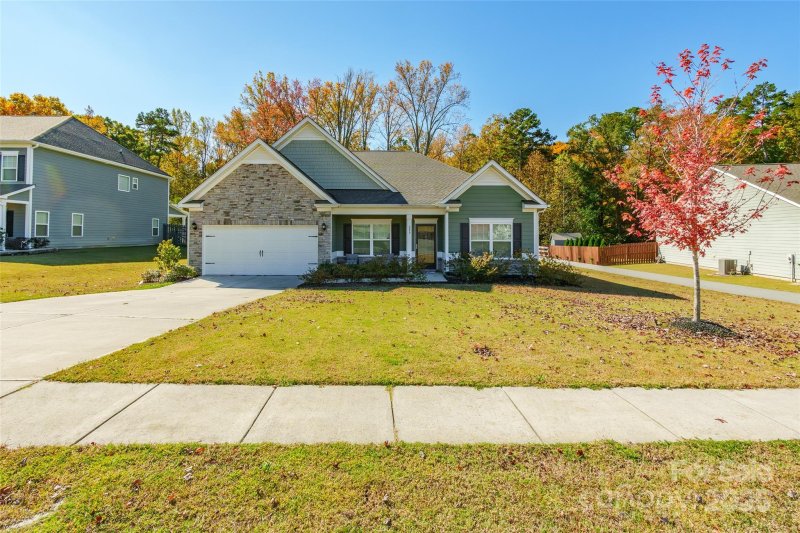 Property image 2 of 200 Clauser Road in River Park, Mount Holly, NC 28120