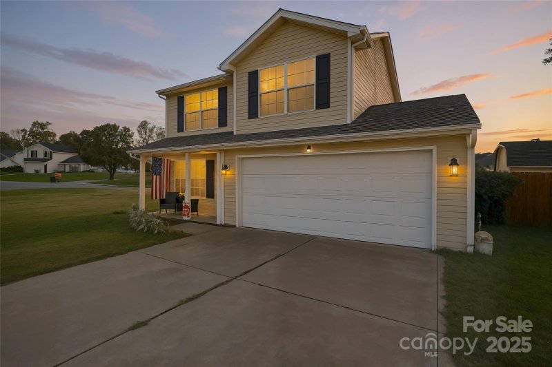 Property image 2 of 805 River Trail Road in Riverview, Lowell, NC 28098