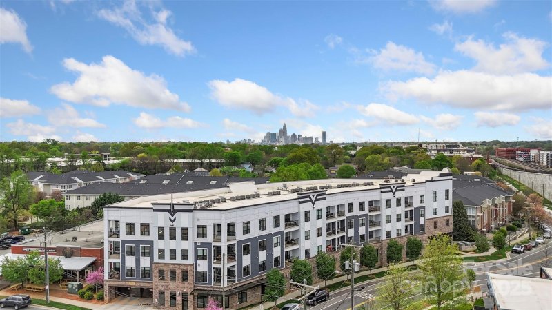 Property image 2 of 3630 N Davidson Street in The Arts District, Charlotte, NC 28205