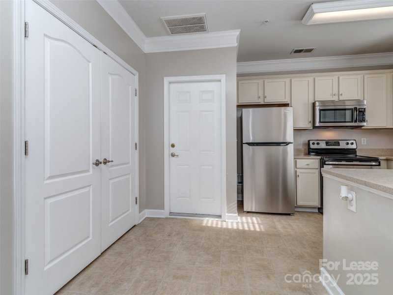 Property image 5 of 2074 Ayrsley Town Boulevard in Ayrsley, Charlotte, NC 28273