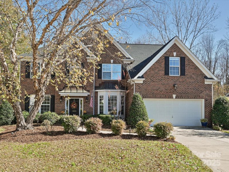 Huntington Forest, Charlotte Community