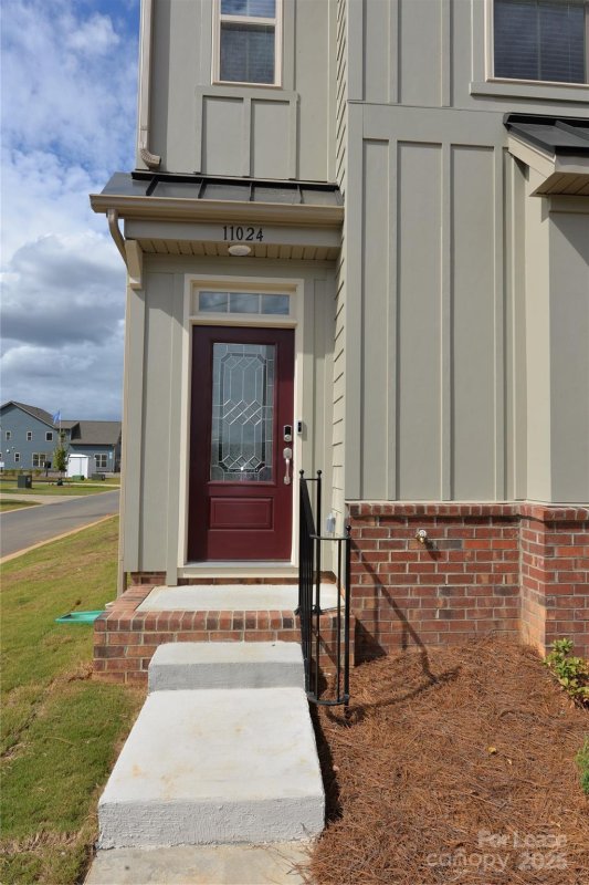 Property image 2 at 11024 Zac Hill Road, Davidson, NC 28036